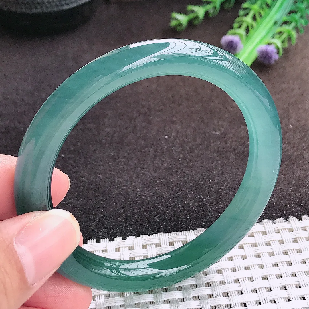 自然光55.5/9/8.6老坑冰胶果冻满色蓝韵圆条手镯宽边翡翠玉镯美人镯