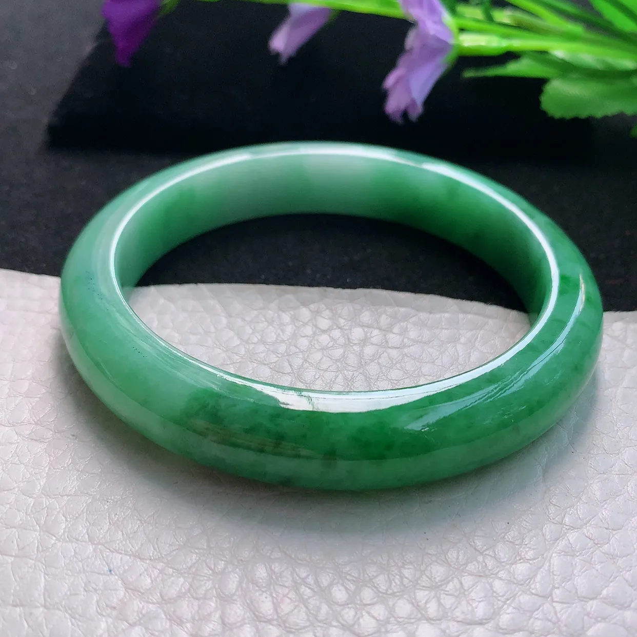 Xc自然光大圈口62.5*12*8.8平安镯天然缅甸翡翠手镯水润满绿正圈宽边镯子