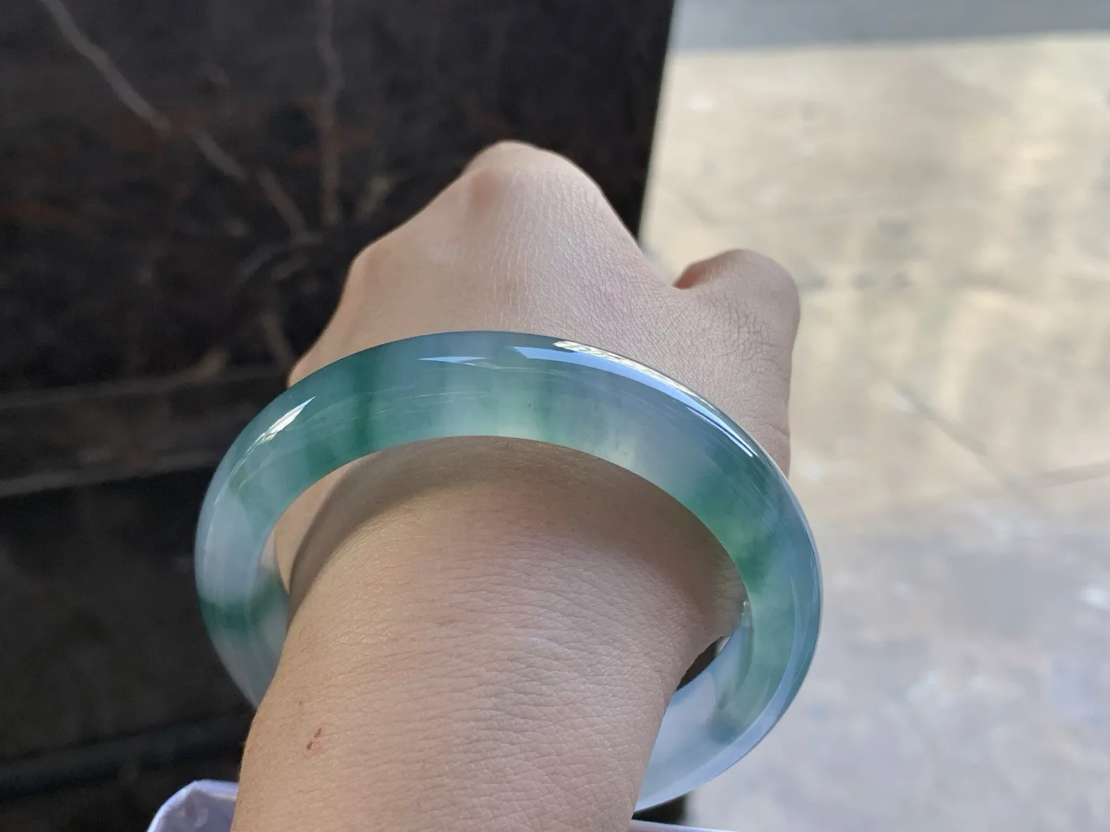 57-12.4-8.3

冰蓝花手镯^_^冰透