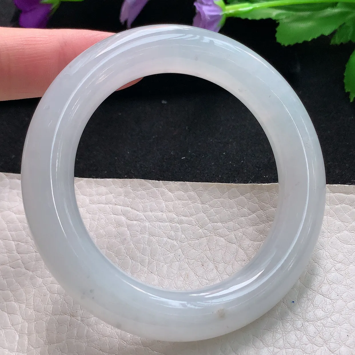 yh自然光54*12*11.7胖圆镯天然缅甸翡翠a货手镯白月光清透圆条镯子