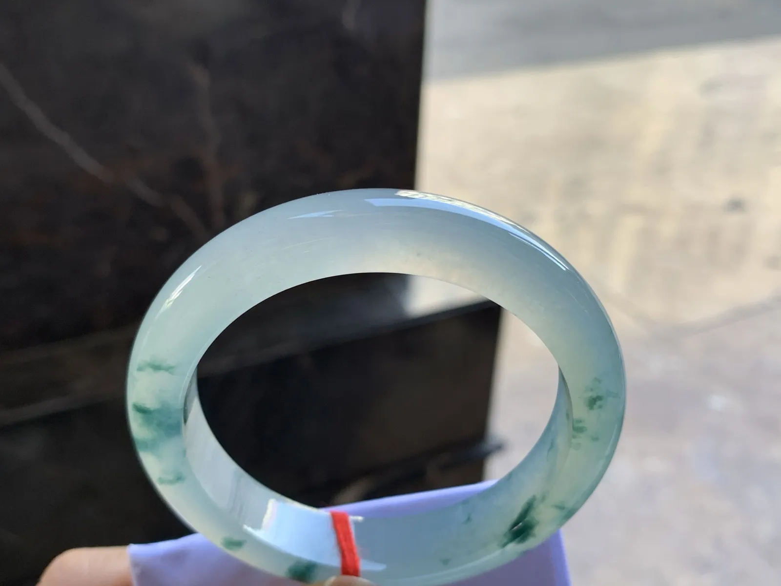 56.5-12.9-8.8

冰蓝花手镯^_^冰透 飘花灵韵