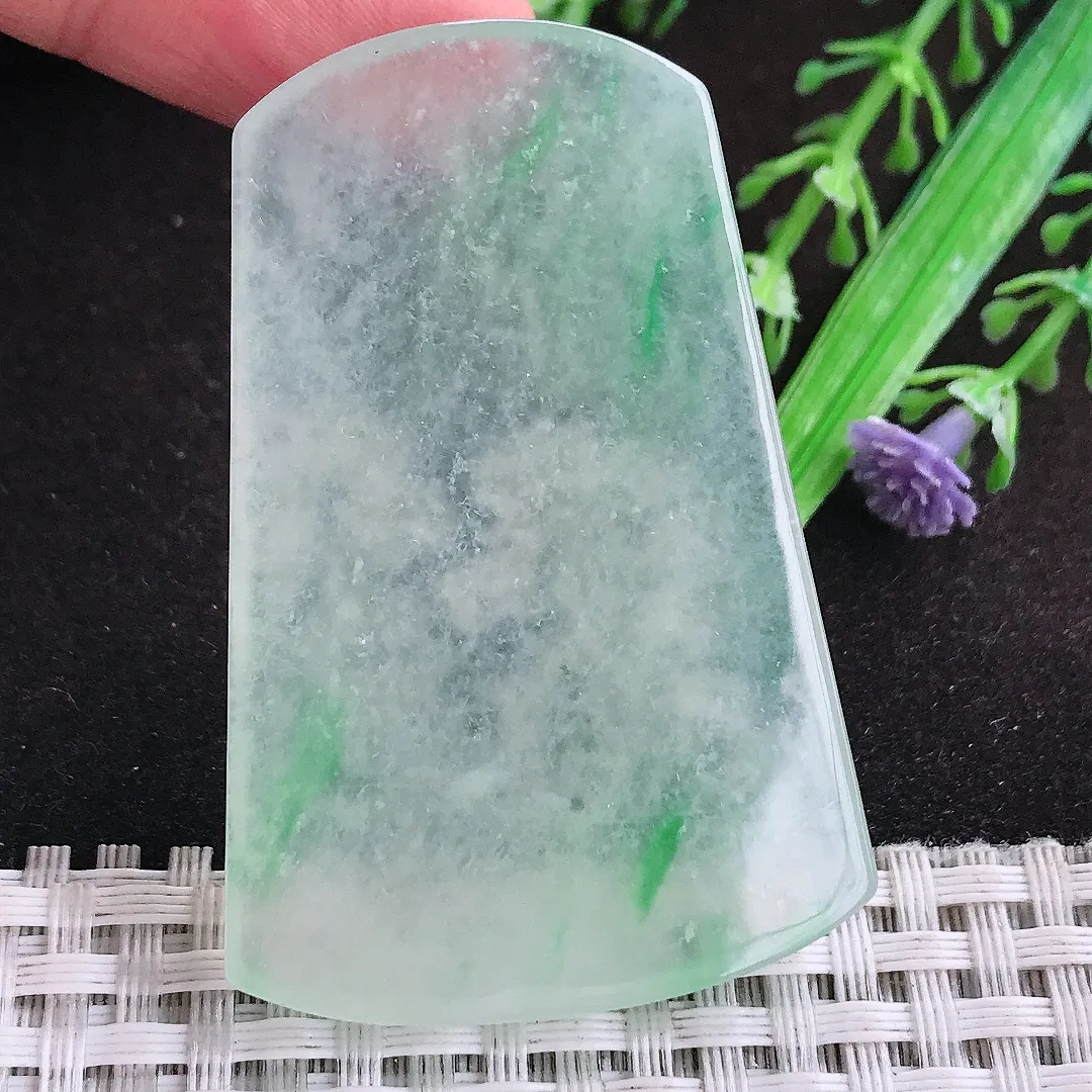 自然光55/37/6.3老坑冰种果冻胶飘翠绿山水牌吊坠翡翠玉坠挂件百搭