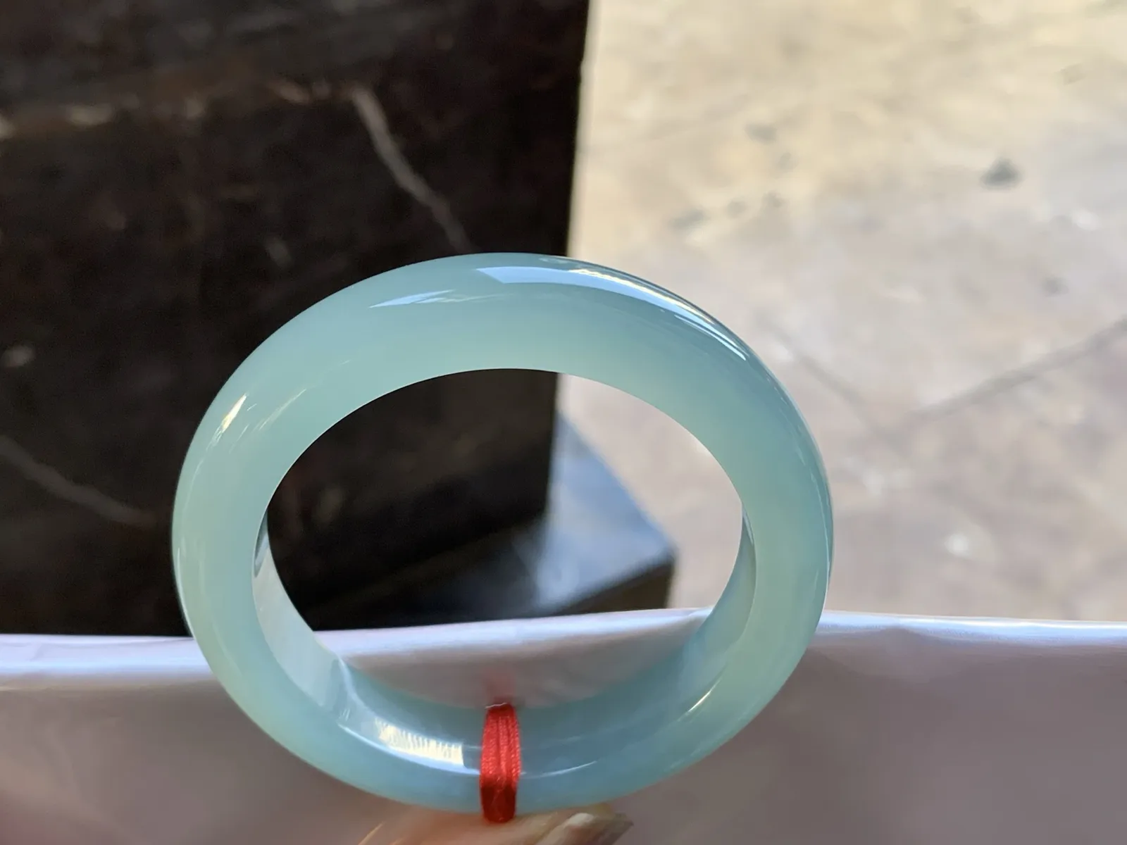 53-12.7-9.8

蓝底手镯^_^种水足 鲜艳均匀