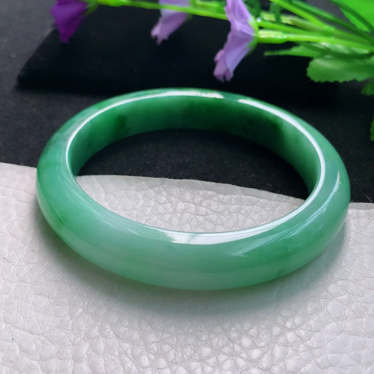 Xc自然光大圈口62.5*12*8.8平安镯天然缅甸翡翠手镯水润满绿正圈宽边镯子