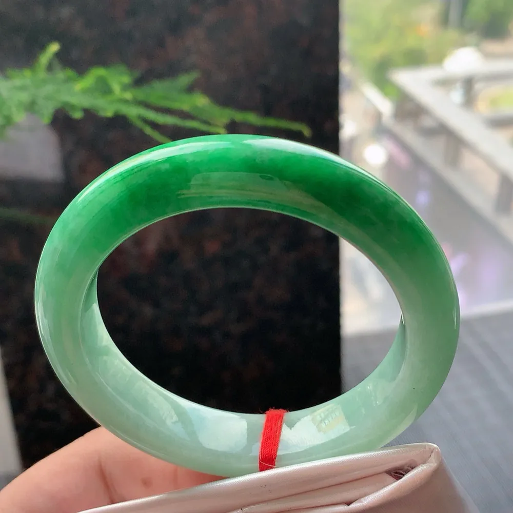 正圈一大节辣绿 无瑕 尺寸:55.8/13/9.9 色辣️️