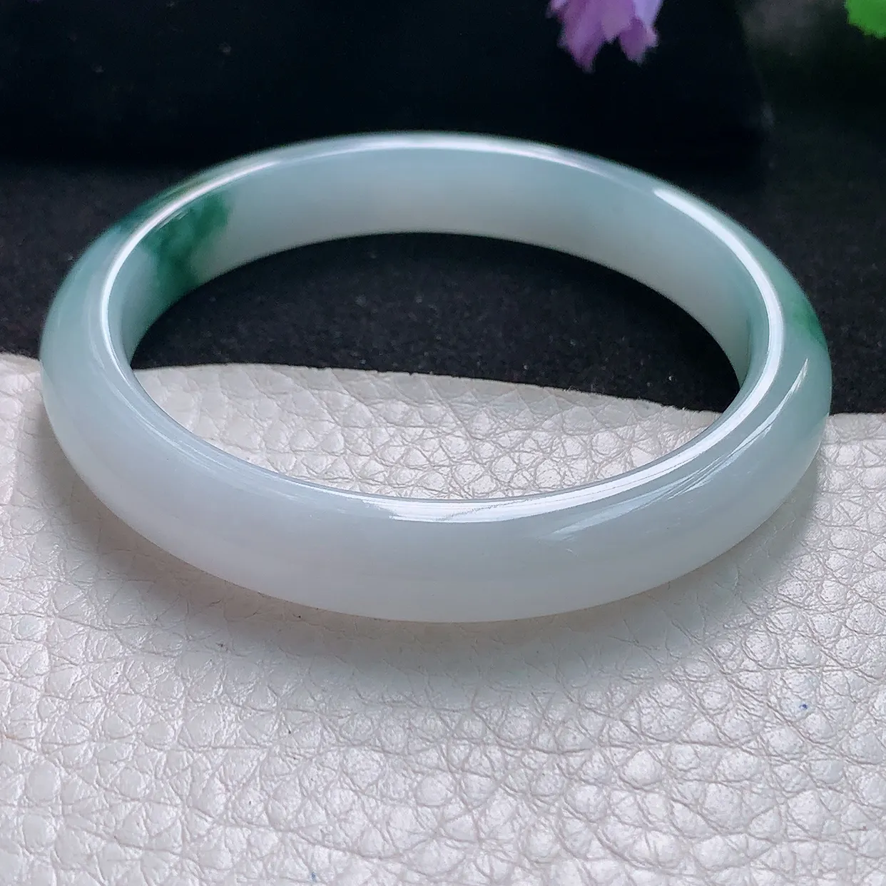 jm自然光53*9.4*6.9平安镯 天然缅甸翡翠a货手镯牛奶底飘花镯子