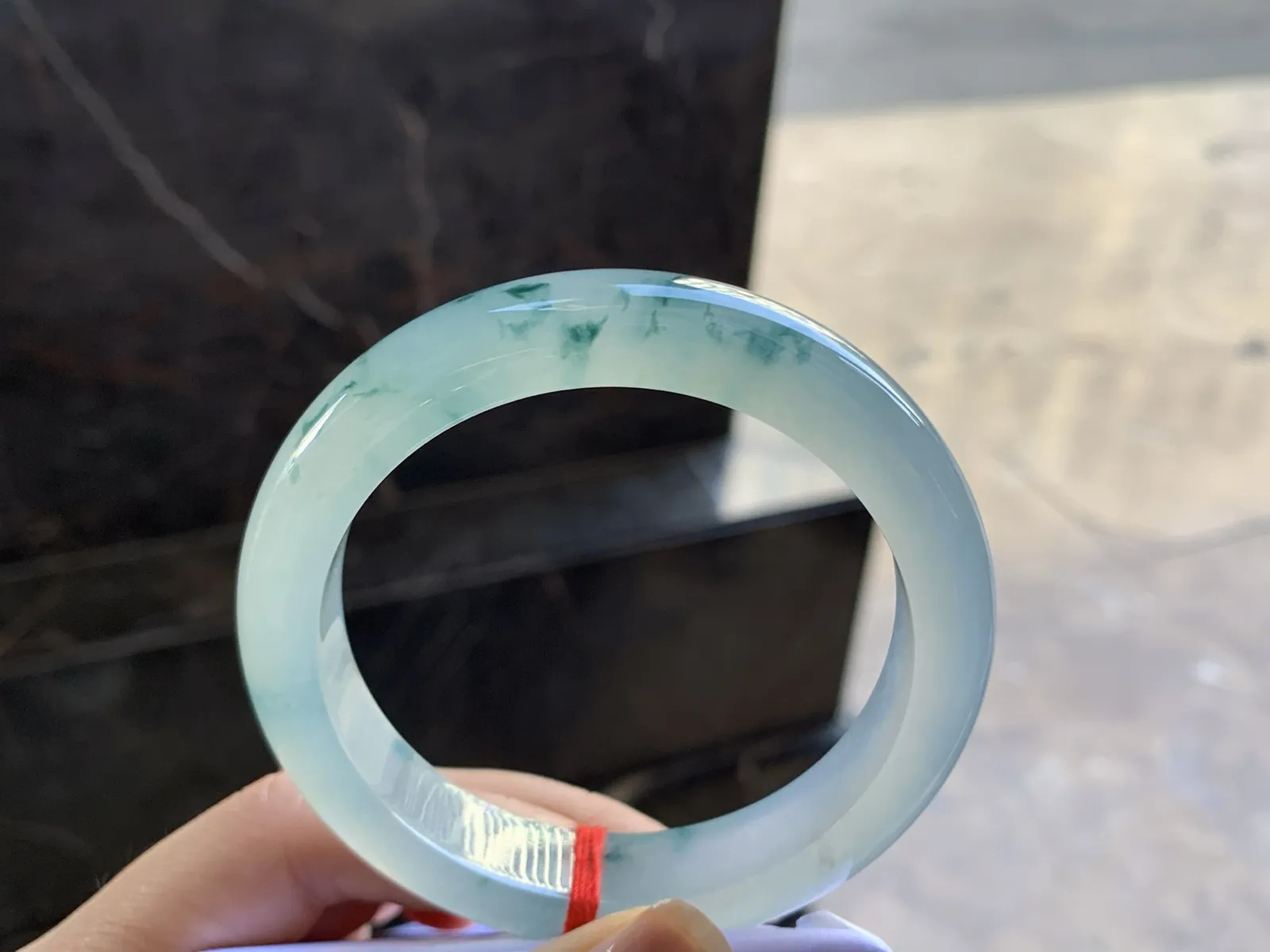 56.5-12.9-8.8

冰蓝花手镯^_^冰透 飘花灵韵