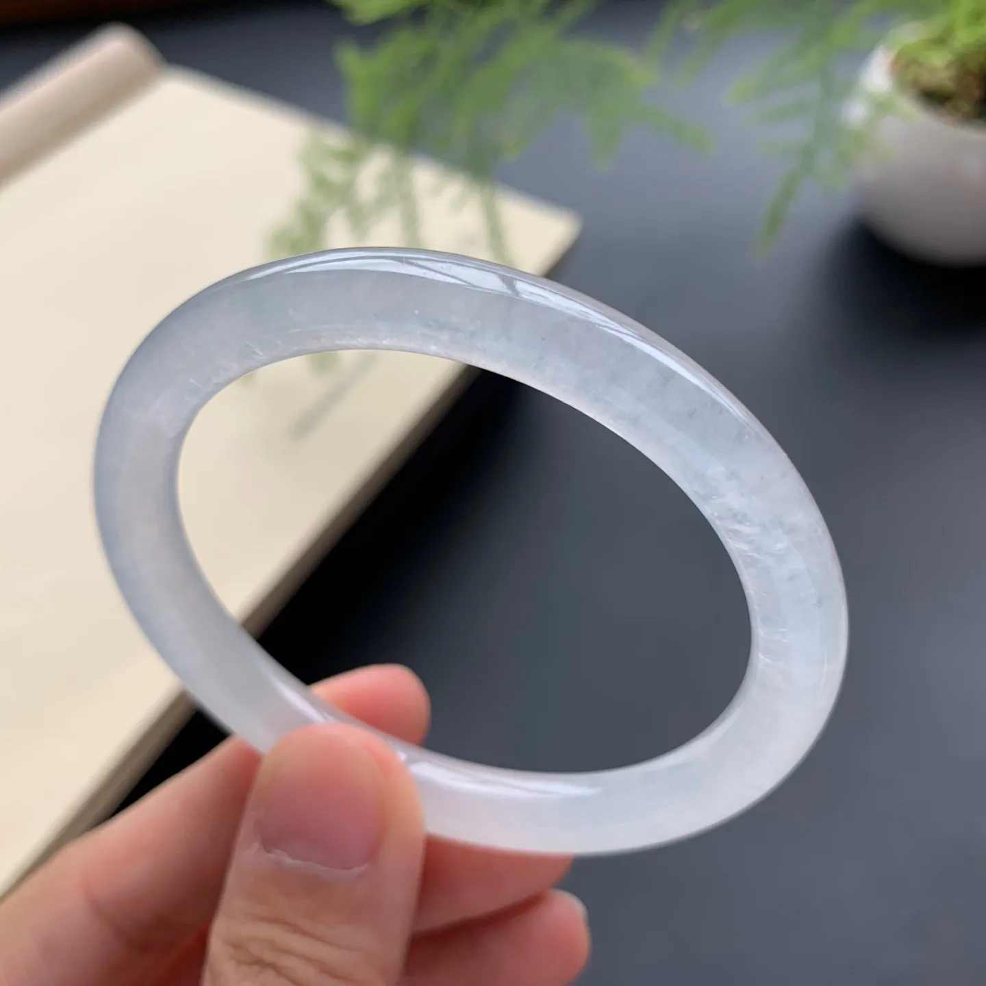 52.8圈口冰种贵妃手镯 尺寸：52.8-45-7.8-7，白净透亮，水润起胶