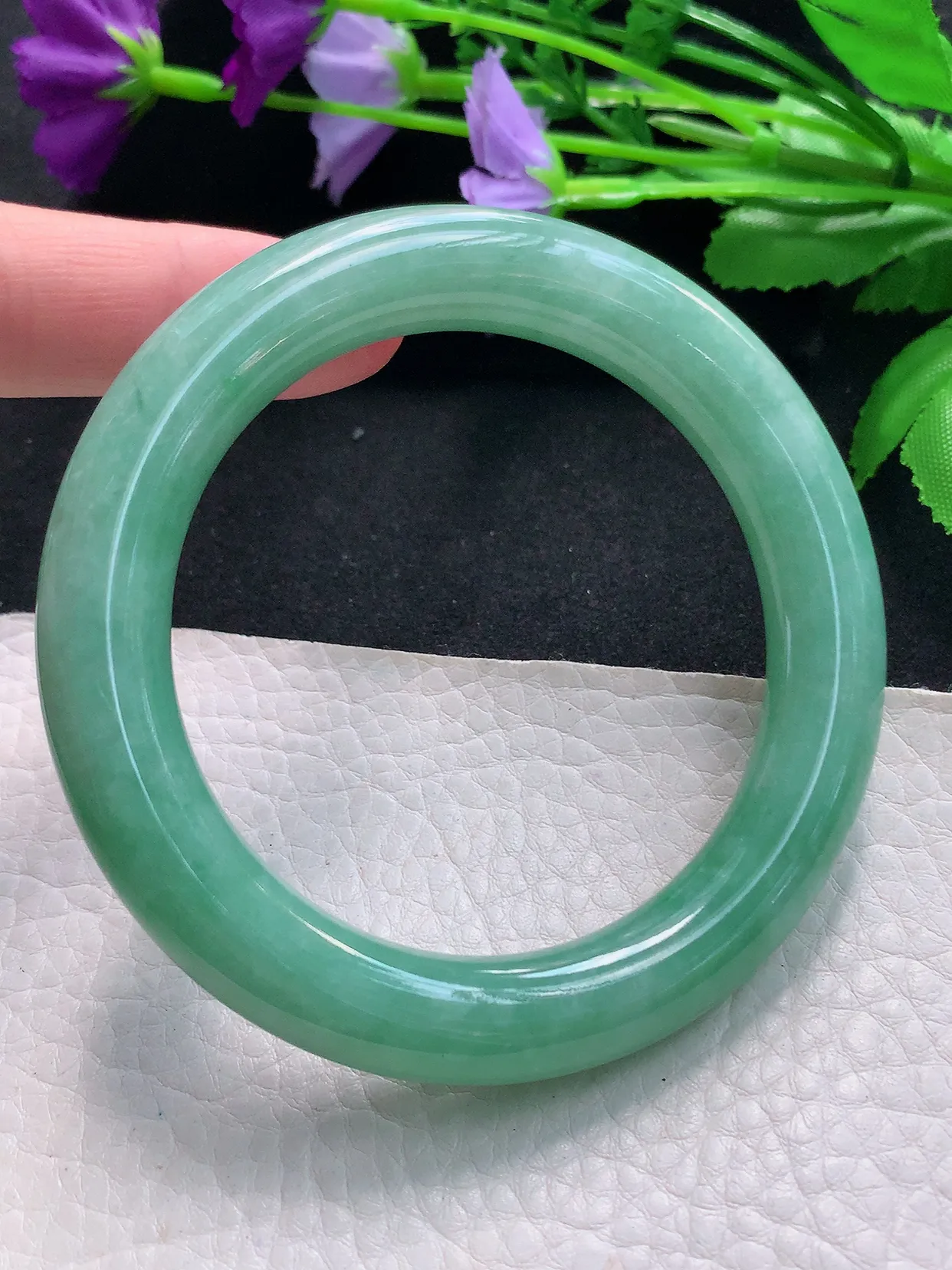 ss自然光58.5*11.5*11.2圆条镯天然缅甸翡翠手镯水润满绿圆镯子