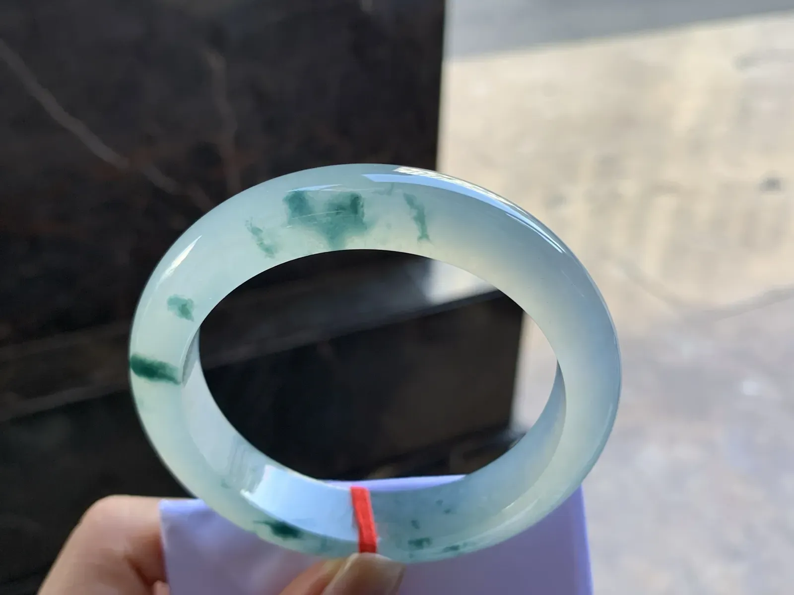 56.5-12.9-8.8

冰蓝花手镯^_^冰透 飘花灵韵