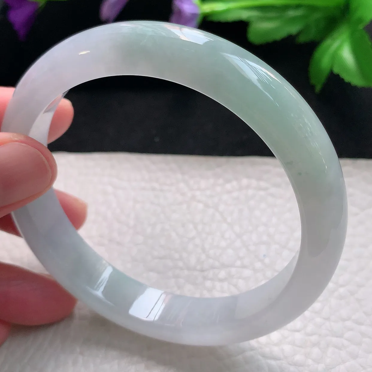 yh自然光63*12.6*8大圈口平安镯天然缅甸翡翠a货手镯正圈宽边手镯