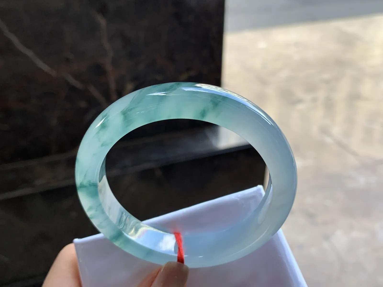 56.5-12.5-8.7

冰蓝花手镯^_^种水冰透