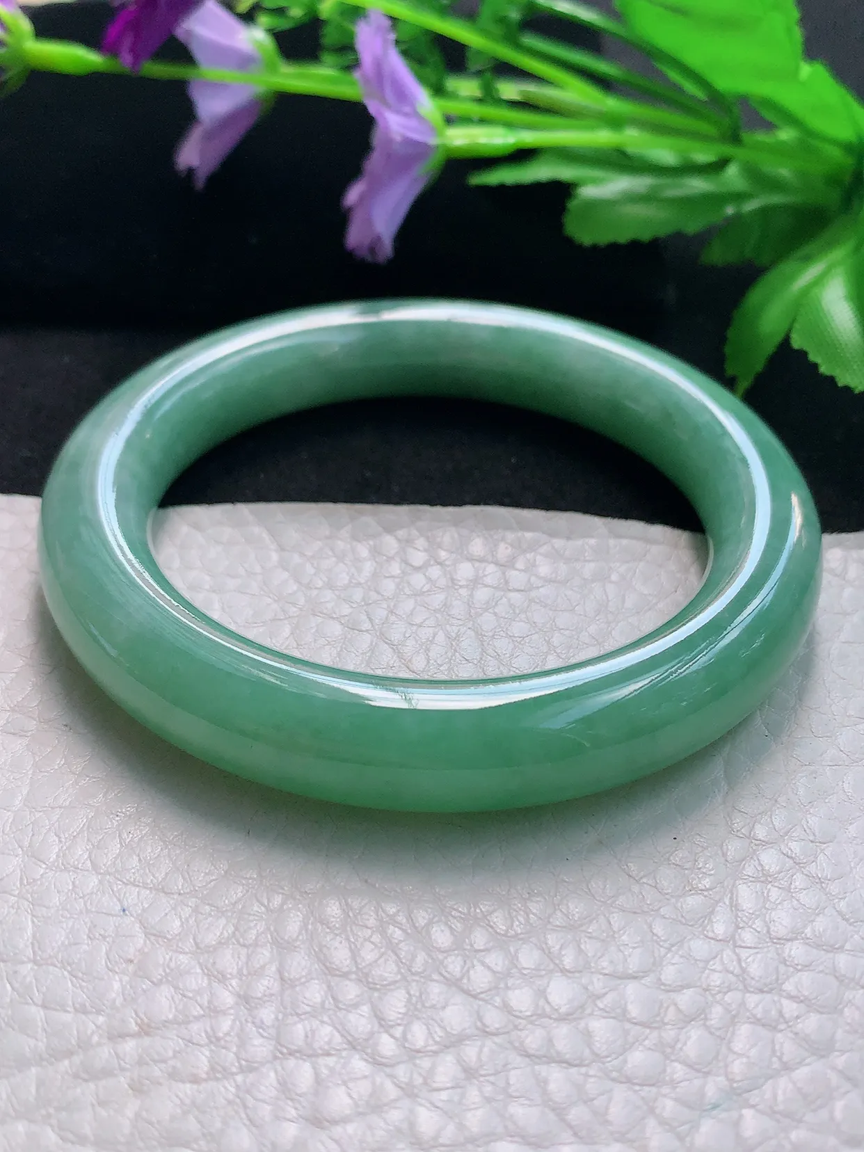 ss自然光58.5*11.5*11.2圆条镯天然缅甸翡翠手镯水润满绿圆镯子