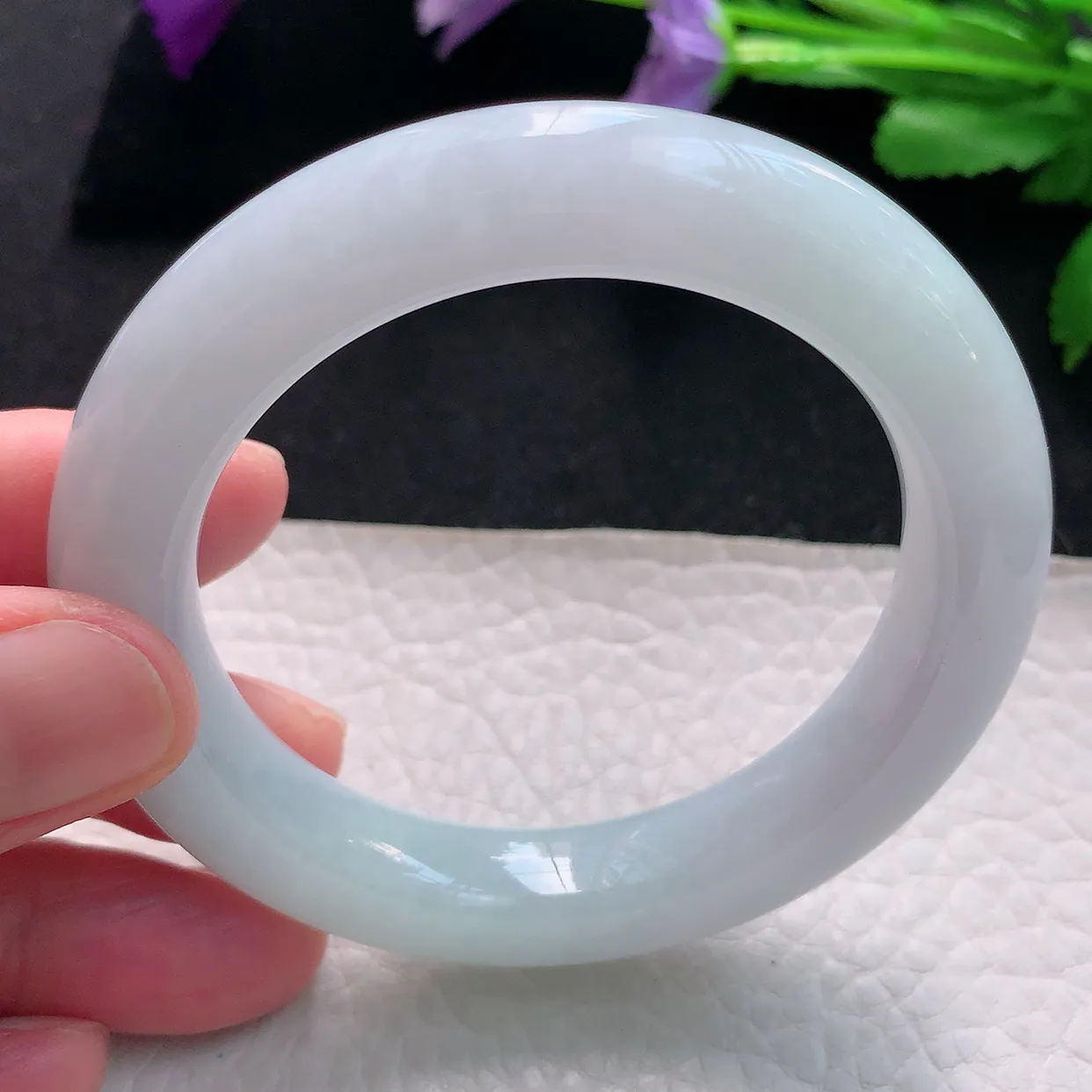 js自然光52.5*10.6*10.3圆镯 天然缅甸翡翠手镯白月光圆条镯子福镯