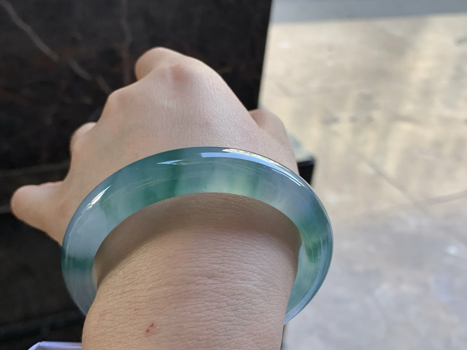 57-12.4-8.3

冰蓝花手镯^_^冰透