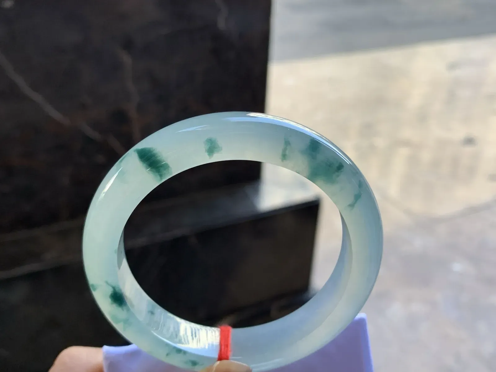 56.5-12.9-8.8

冰蓝花手镯^_^冰透 飘花灵韵