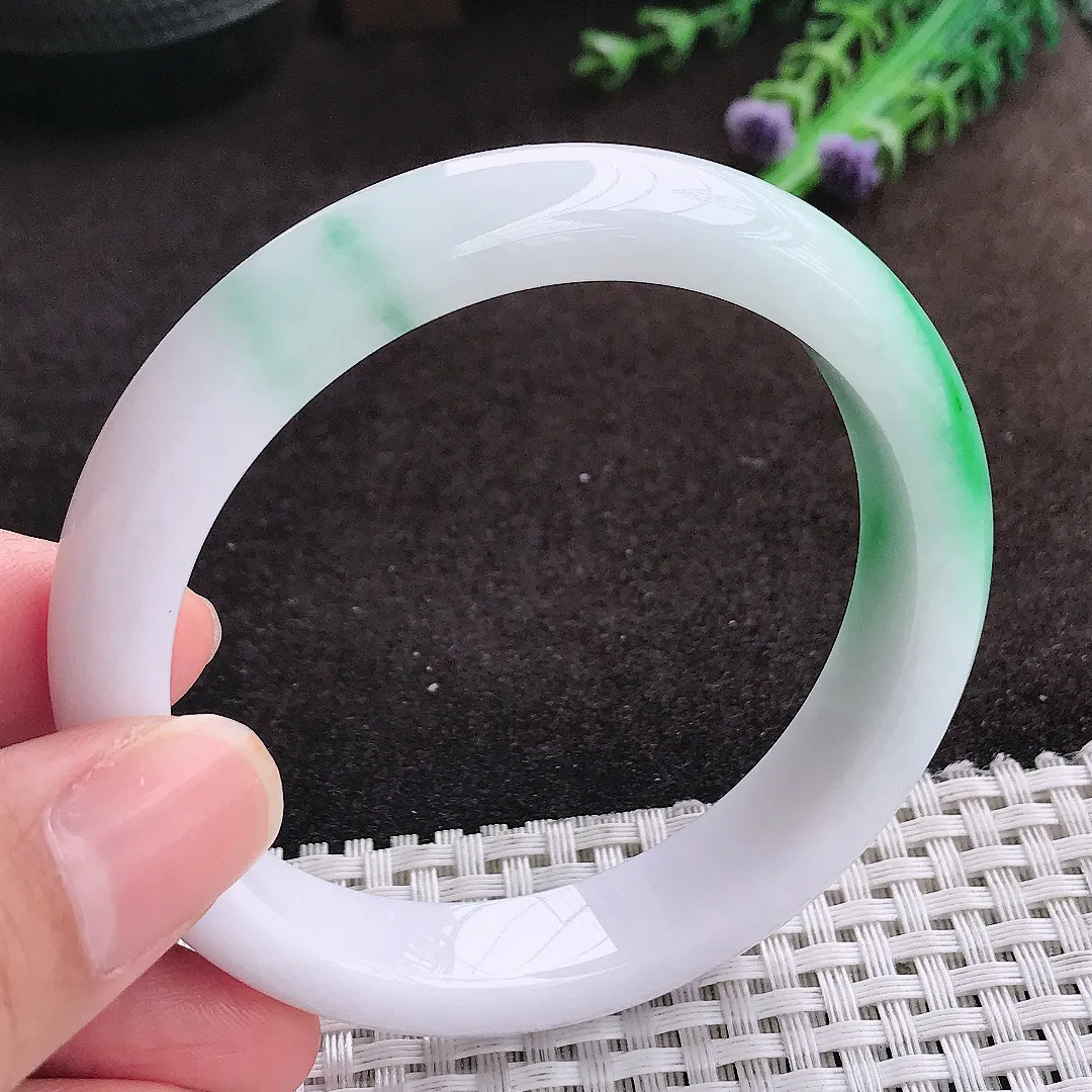 自然光57/11.9/8.1老坑精美温润飘阳绿手镯宽边翡翠玉镯美人镯