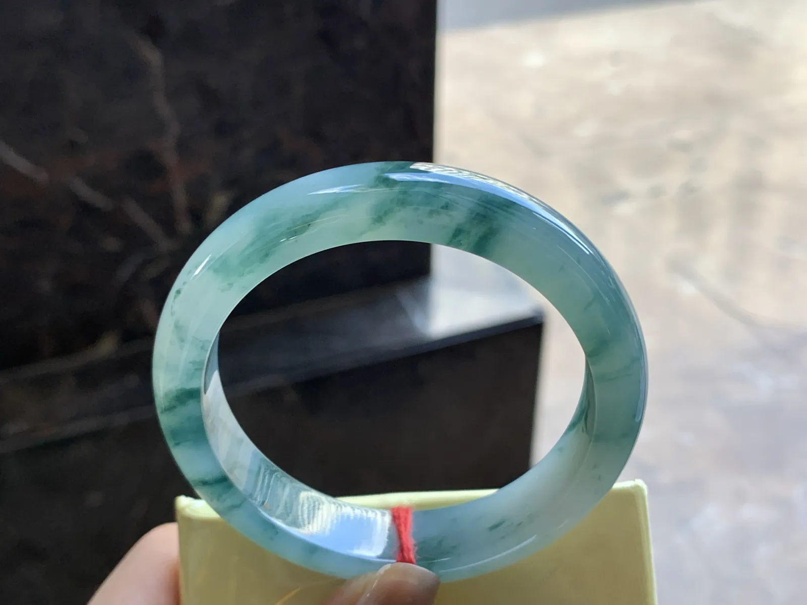 55.5-12.6-7.9

蓝花手镯^_^飘花灵韵