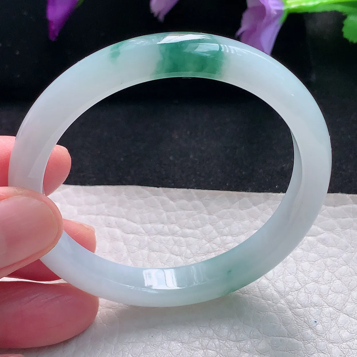 jm自然光53*9.4*6.9平安镯 天然缅甸翡翠a货手镯牛奶底飘花镯子