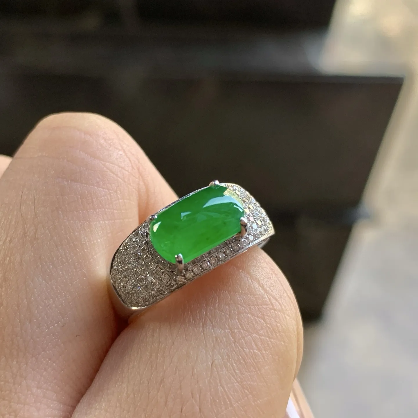 冰绿戒指^_^金钻镶嵌 色阳 水润