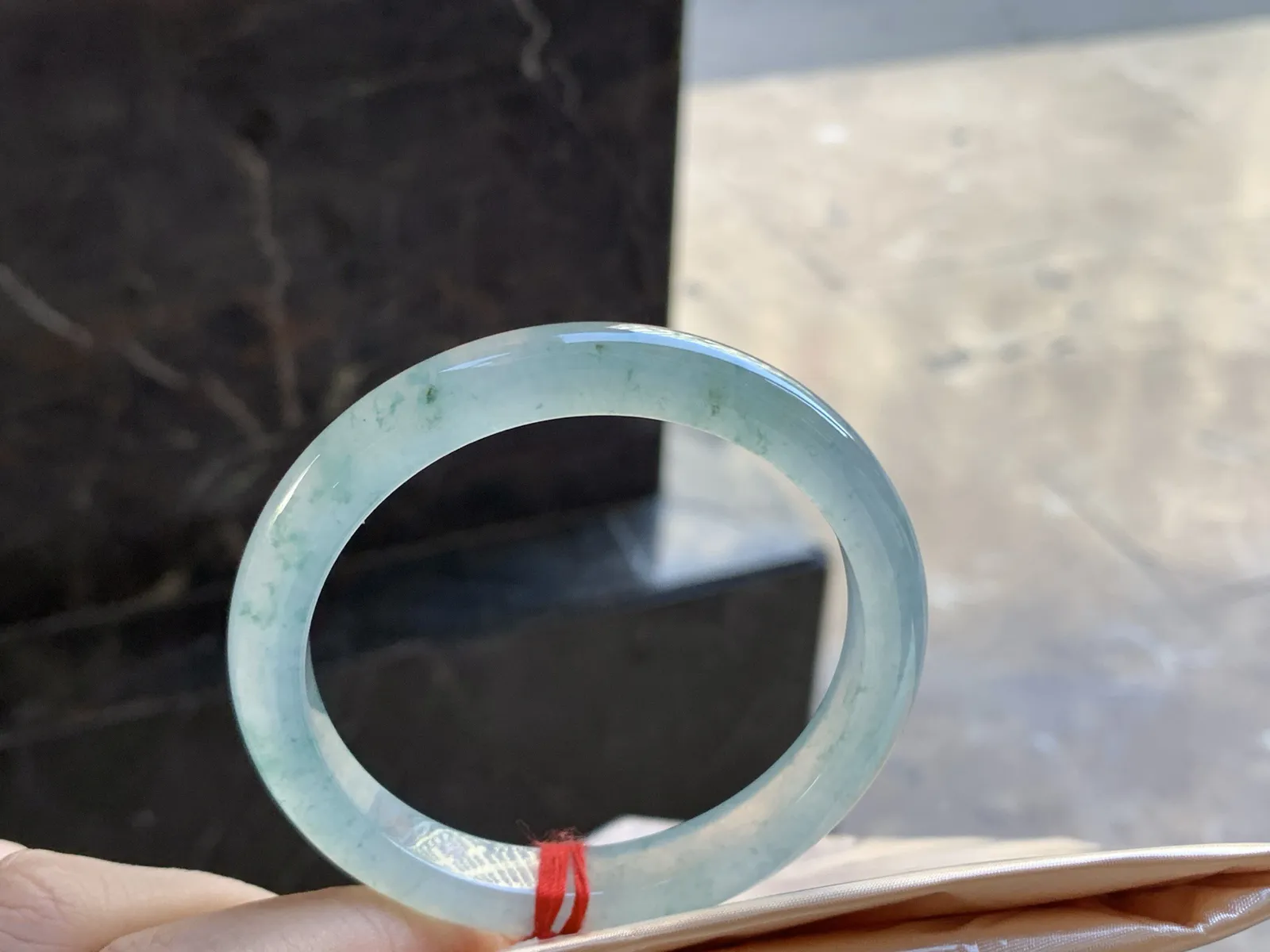 54-9.3-7.2

冰蓝花手镯^_^冰透 荧光十足