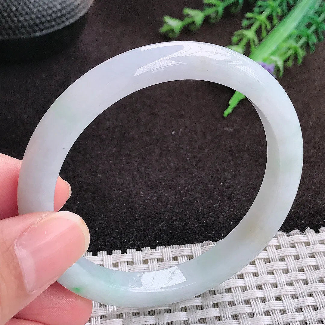 自然光55/8.7/7.4老坑精美冰润飘阳绿手镯宽边翡翠玉镯美人镯