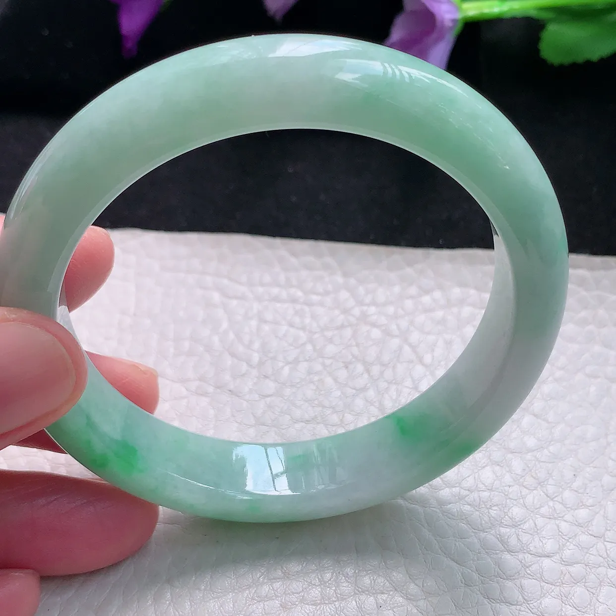 Pj自然光57.3*12.6*8.5平安镯 天然缅甸翡翠a货手镯飘绿正圈镯子