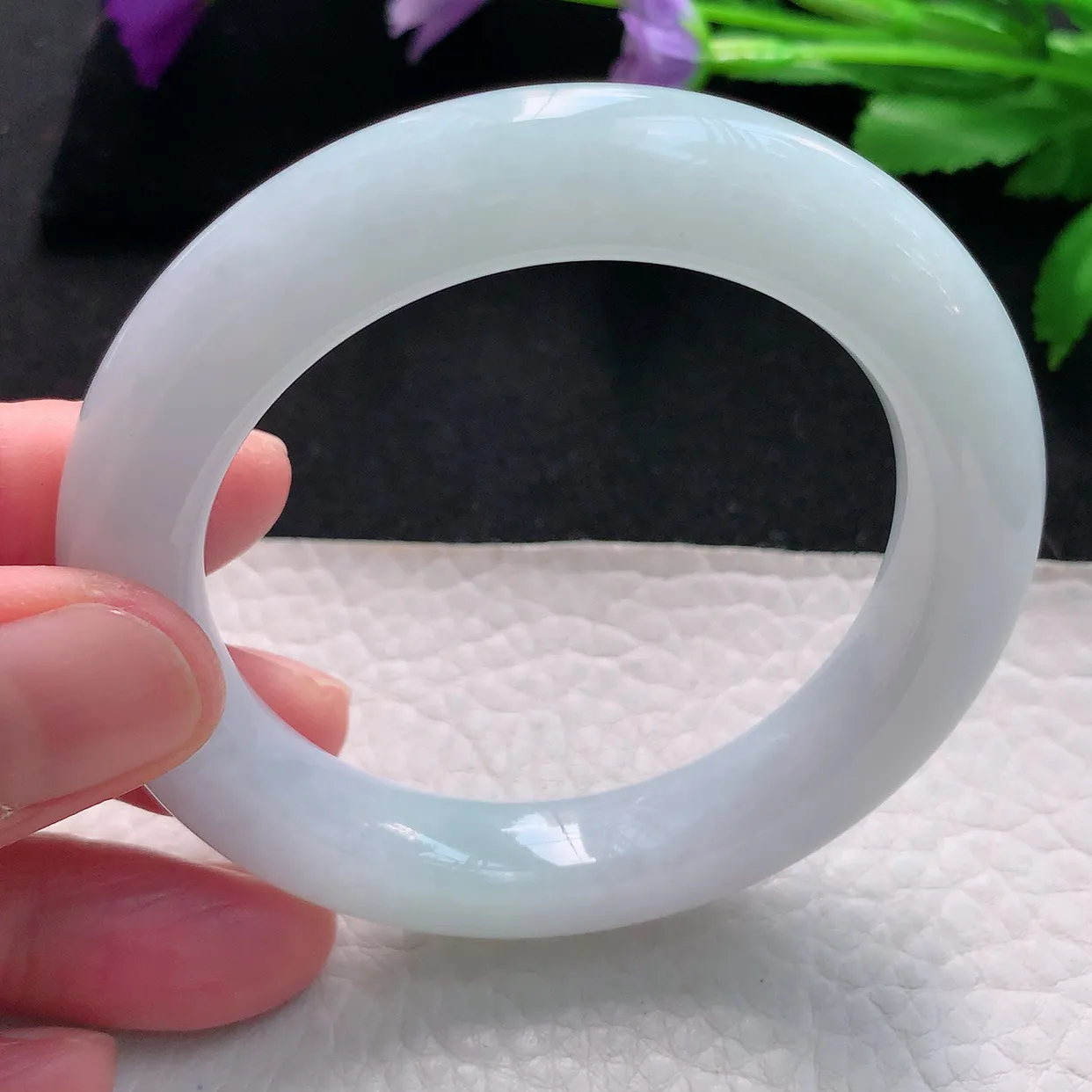 js自然光52.5*10.6*10.3圆镯 天然缅甸翡翠手镯白月光圆条镯子福镯