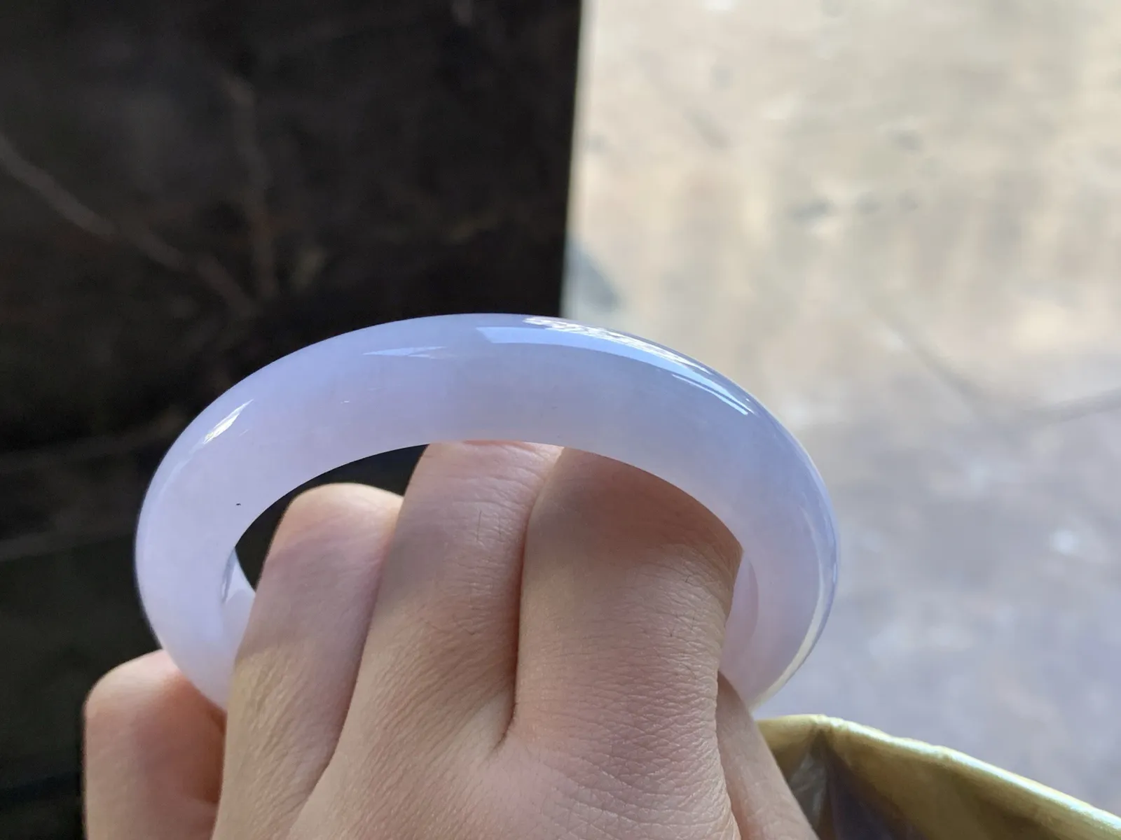 52-10.9-8.6

冰紫手镯^_^清新细腻