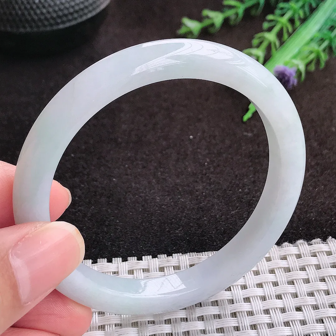 自然光55/8.7/7.4老坑精美冰润飘阳绿手镯宽边翡翠玉镯美人镯