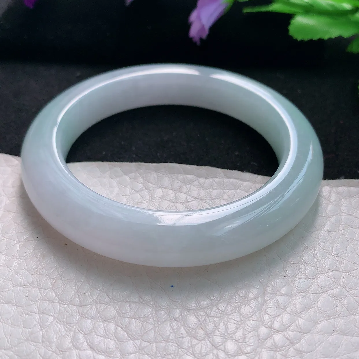 js自然光52.5*10.6*10.3圆镯 天然缅甸翡翠手镯白月光圆条镯子福镯