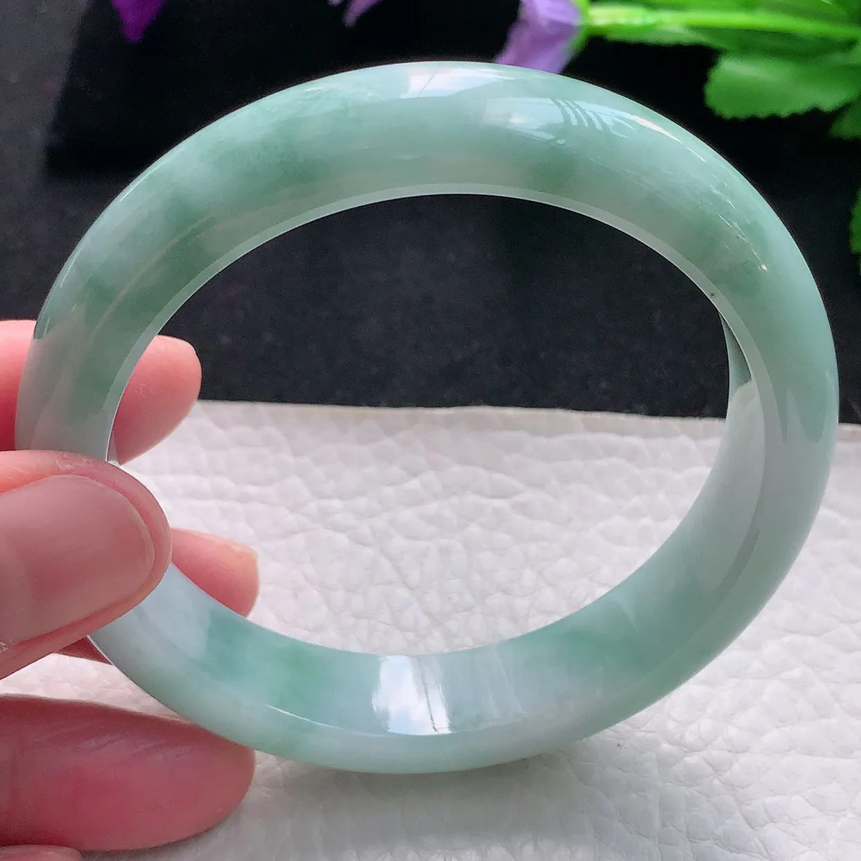 js自然光58*13*8.3平安镯天然缅甸翡翠手镯浅绿正圈宽边镯子