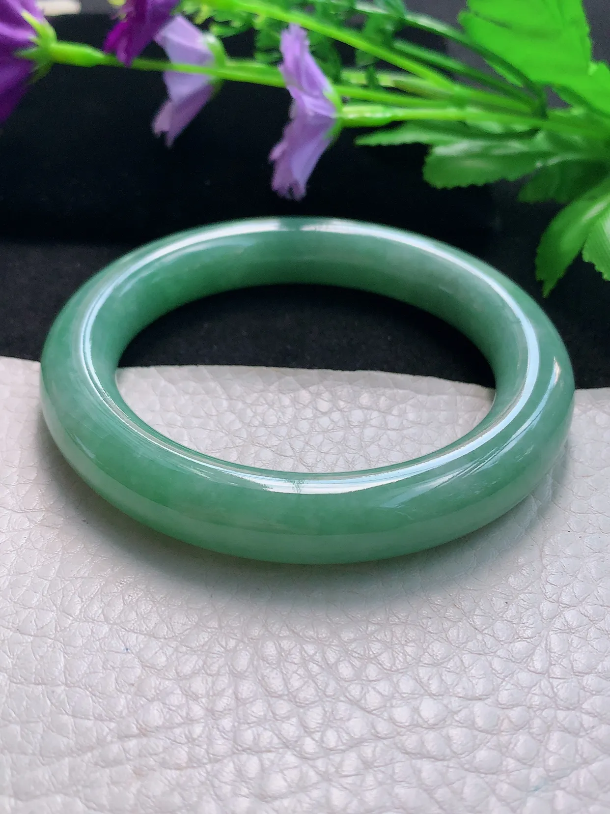 ss自然光58.5*11.5*11.2圆条镯天然缅甸翡翠手镯水润满绿圆镯子