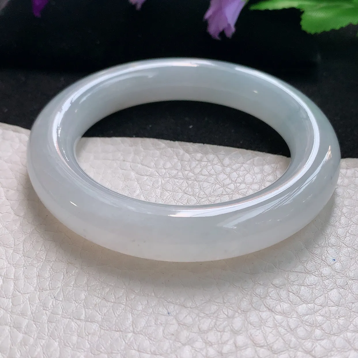 yh自然光54*12*11.7胖圆镯天然缅甸翡翠a货手镯白月光清透圆条镯子