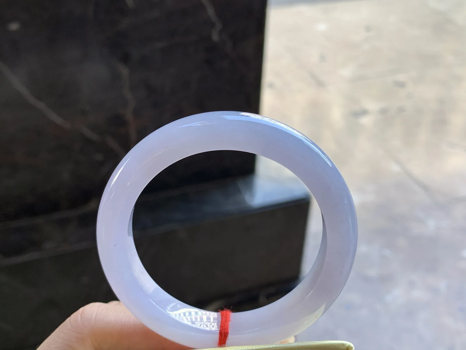 52-10.9-8.6

冰紫手镯^_^清新细腻