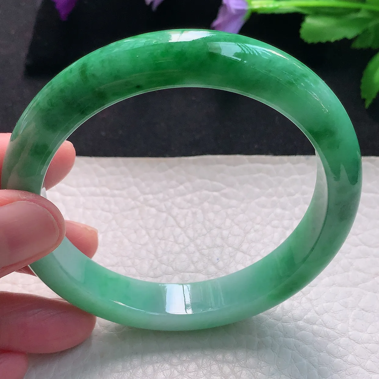 Xc自然光大圈口62.5*12*8.8平安镯天然缅甸翡翠手镯水润满绿正圈宽边镯子