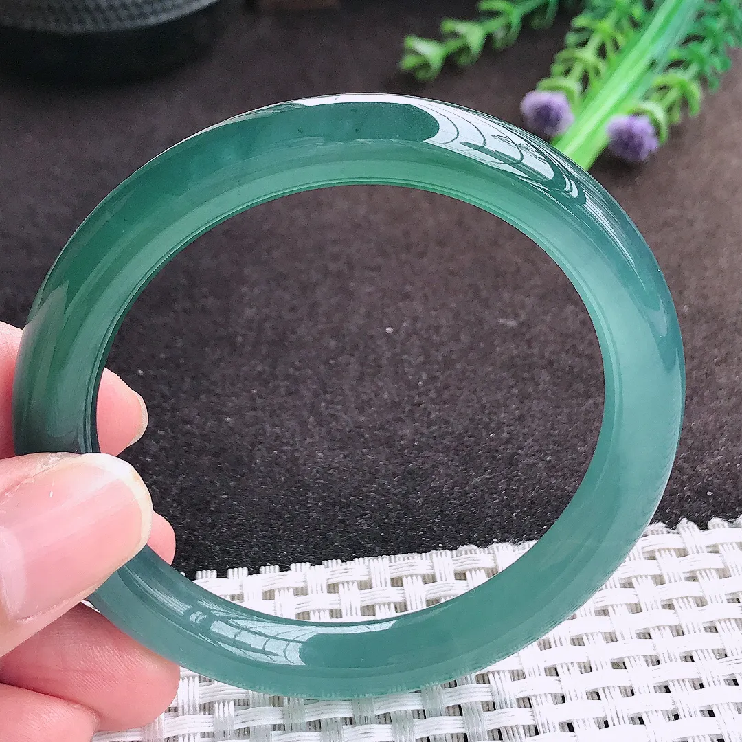 自然光55.5/9/8.6老坑冰胶果冻满色蓝韵圆条手镯宽边翡翠玉镯美人镯