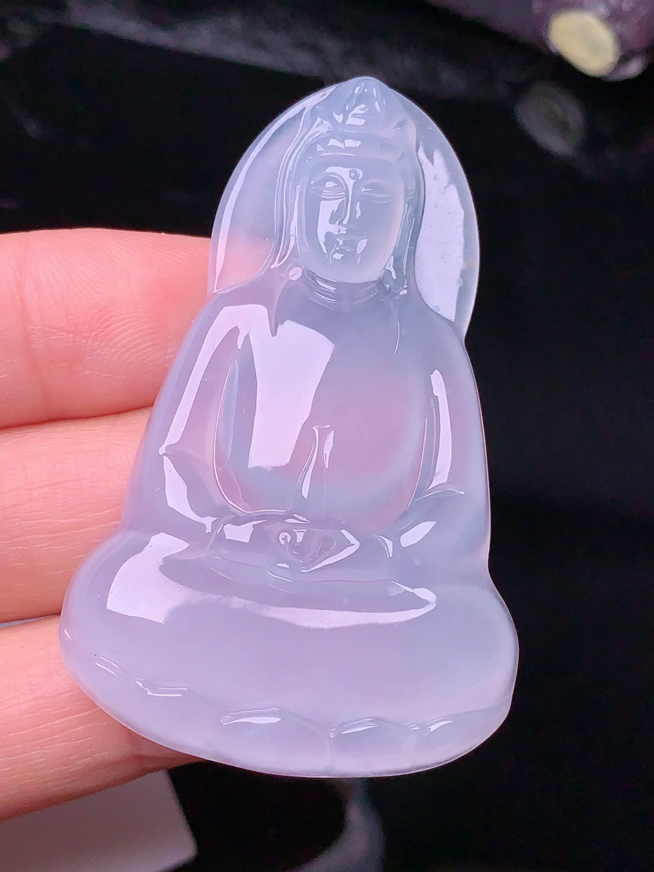 冰种观音菩萨吊坠 玉质细腻 色泽清新艳丽 整体尺寸52.8*32.8*5.8