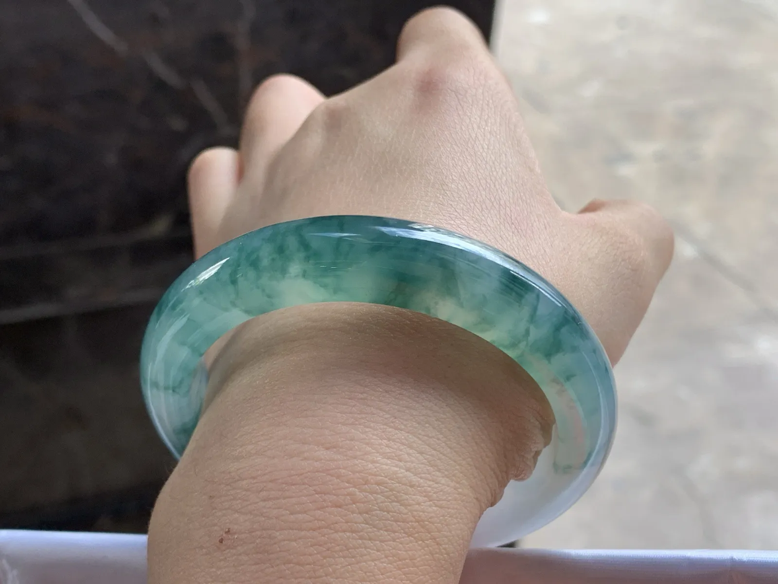 55-11.8-9.2

蓝花手镯^_^飘花浓郁 鲜艳 细腻