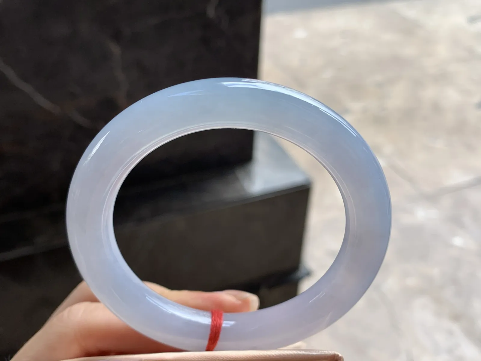 56.5-10.8

冰紫圆条手镯^_^玉质温润 清新