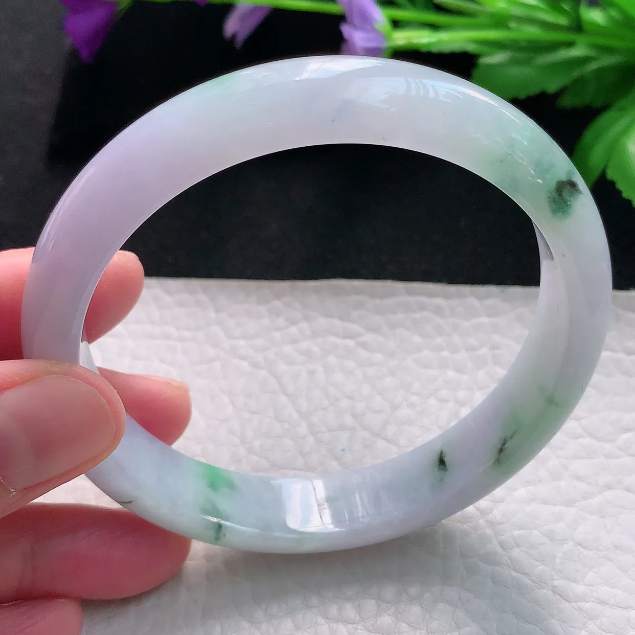 yh大圈口64*13*7.6平安镯 天然缅甸翡翠手镯的春带彩水润宽边镯子