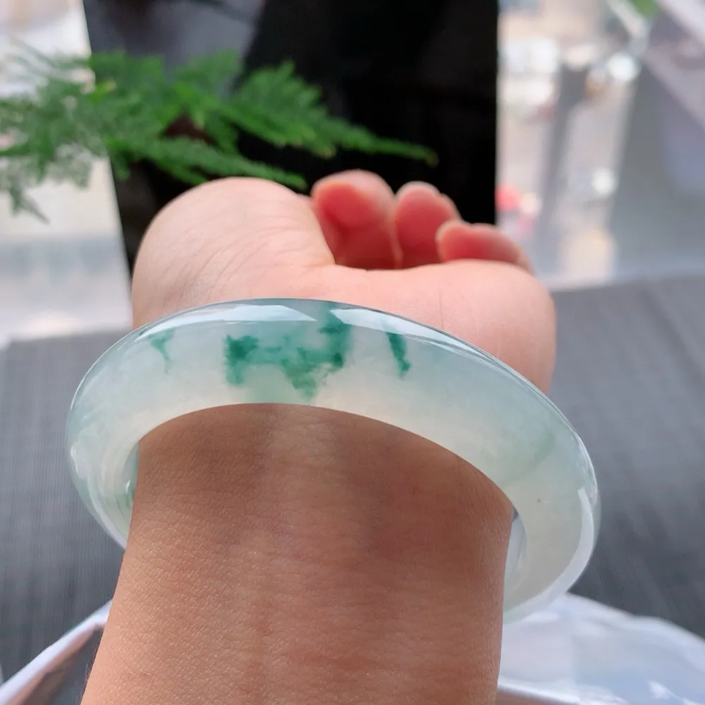 正圈冰玻飘花 无瑕 尺寸:56.1/12.1/9.4 花美 种水好