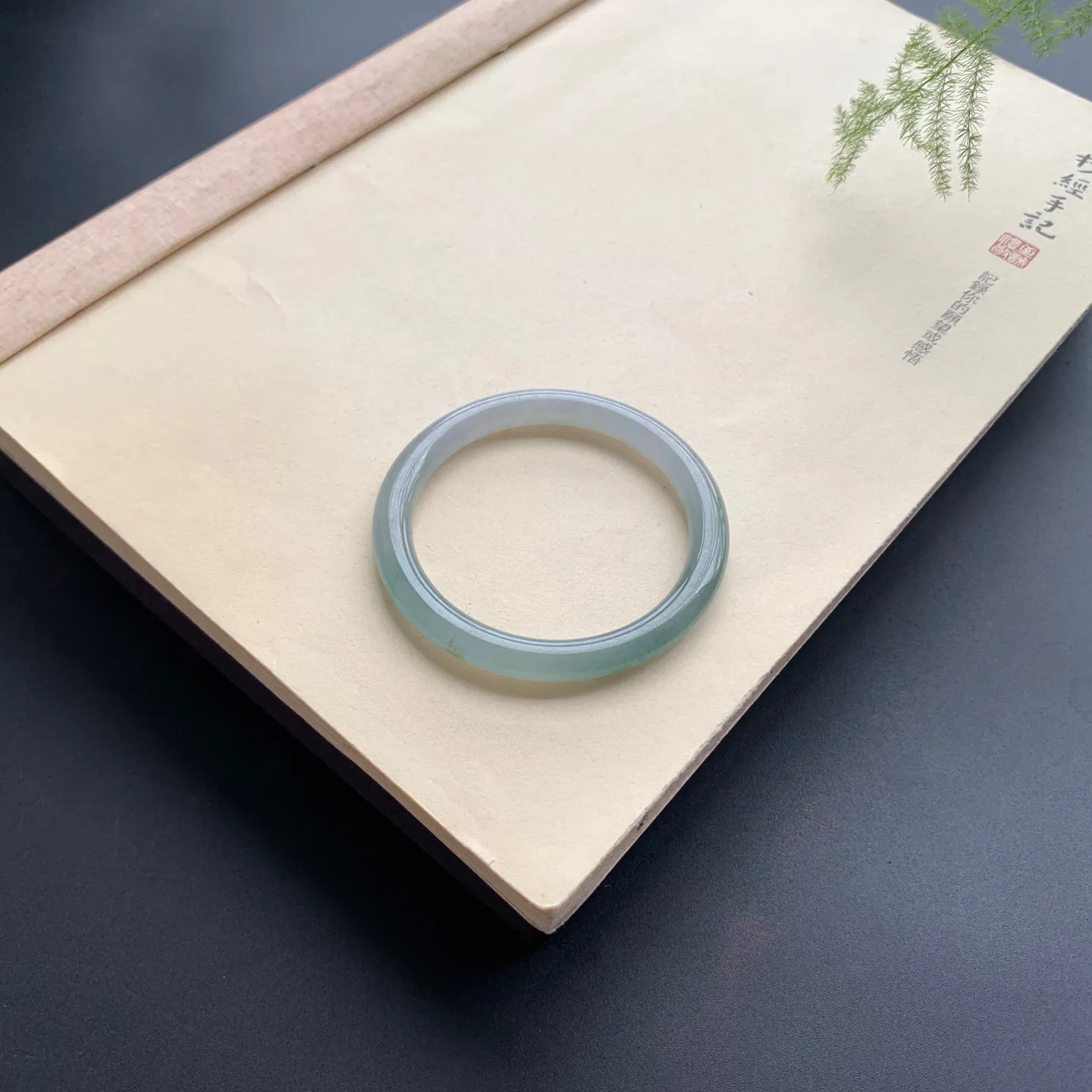 51圈口冰油圆条 尺寸：51-6.5-7.2，无纹裂，水润起胶，条形饱满