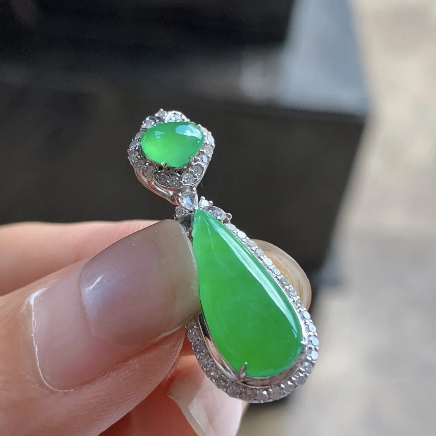 金钻镶嵌冰绿水滴吊坠^_^冰透 色阳