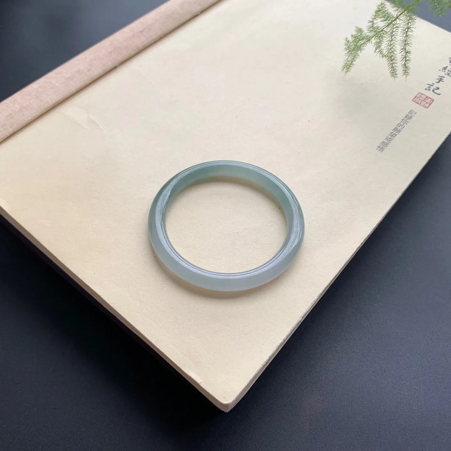 51圈口冰油圆条 尺寸：51-6.5-7.2，无纹裂，水润起胶，条形饱满