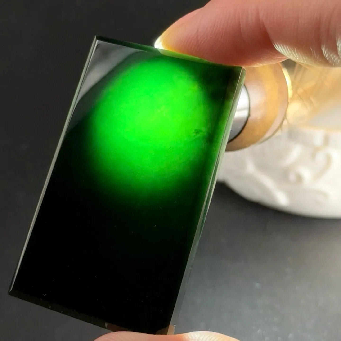 精品墨翠无事牌 种好色正 黑度好 打灯通透油性十足 尺寸48.3