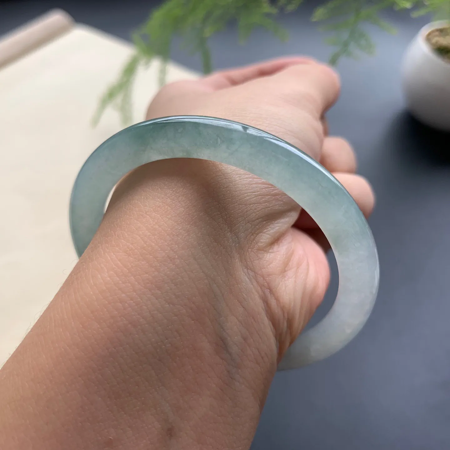 51圈口冰油圆条 尺寸：51-6.5-7.2，无纹裂，水润起胶，条形饱满