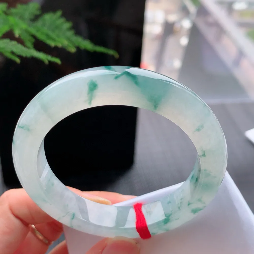 正圈冰玻飘花 无瑕 尺寸:56.1/12.1/9.4 花美 种水好