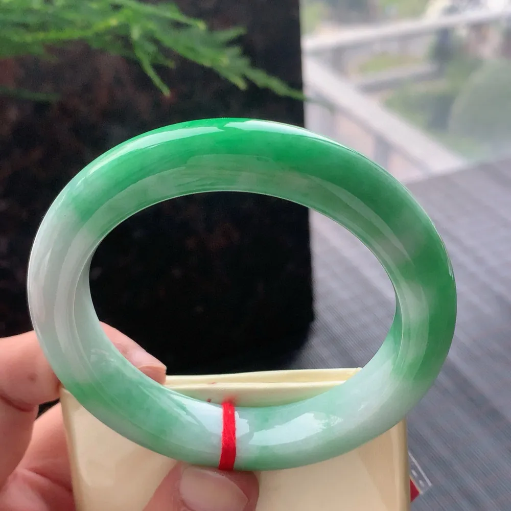 正圈一大节阳绿 一丝棉线 尺寸:59.2/12.7/10.4 色阳️️