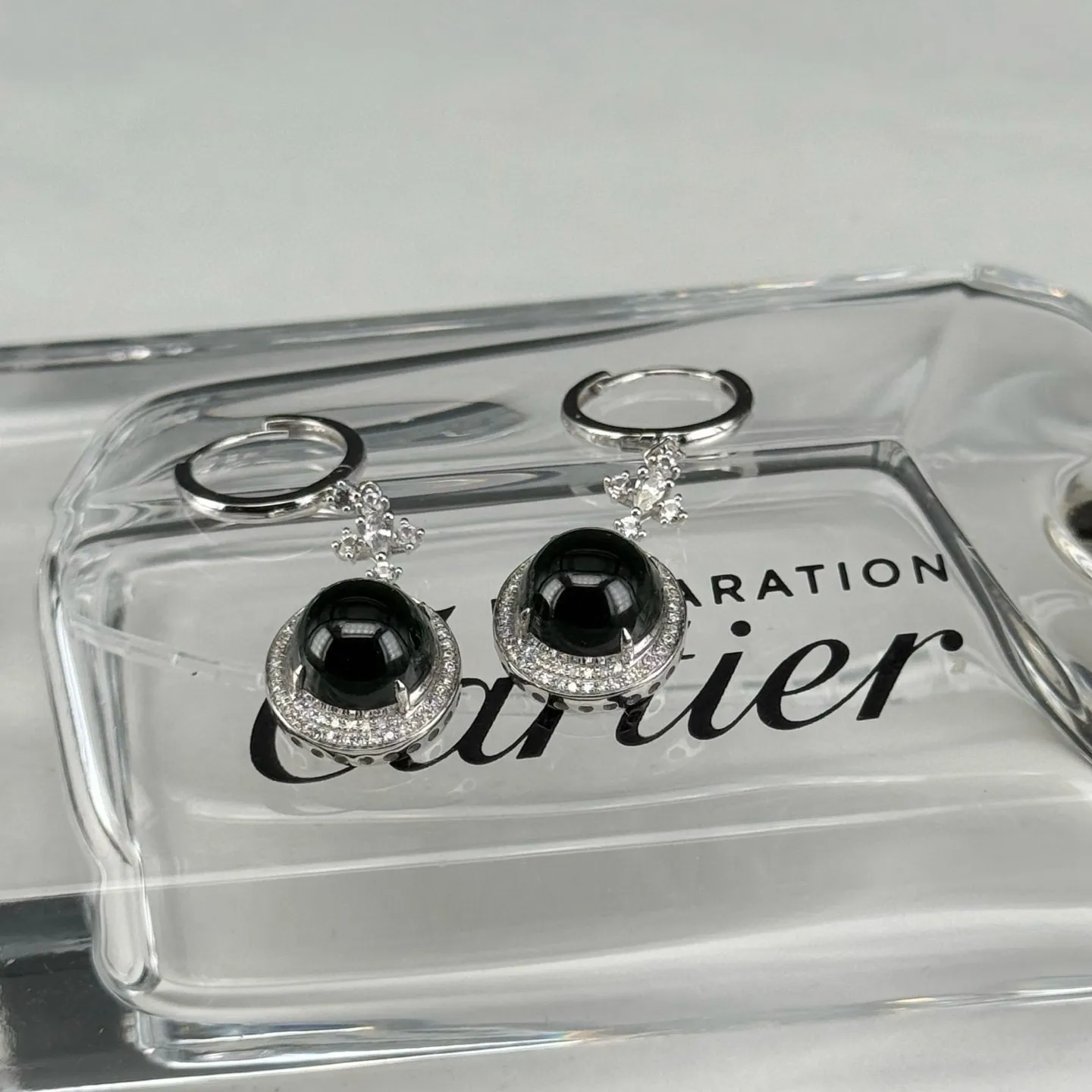 精品18k墨翠蛋面耳坠 种好色正 黑度极好 打灯通透 油性十足 尺寸11.9